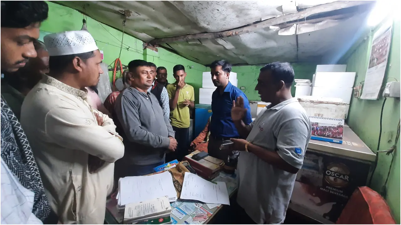 পটুয়াখালীতে কচ্ছপ বিক্রির দায়ে মাছ ব্যবসায়ীকে জরিমানা