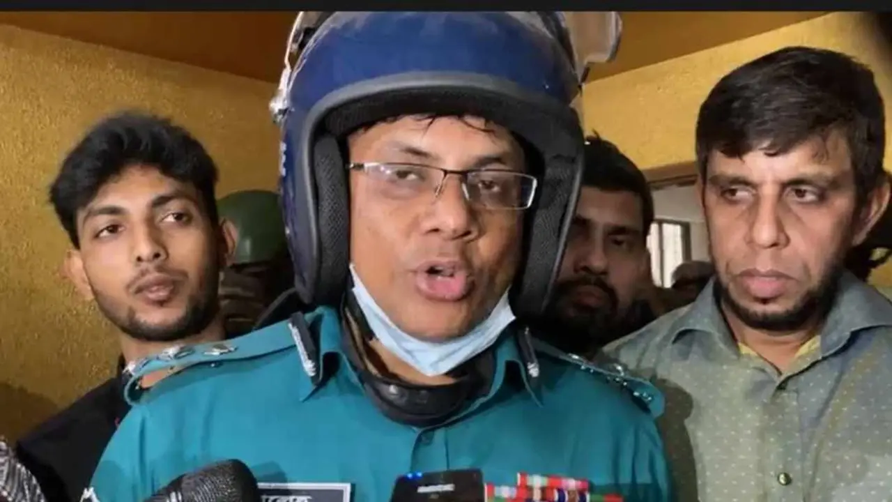 পুলিশ চেষ্টা করেছে, তবে পর্যাপ্ত বুলেটপ্রুফ হেলমেট-জ্যাকেট নেই