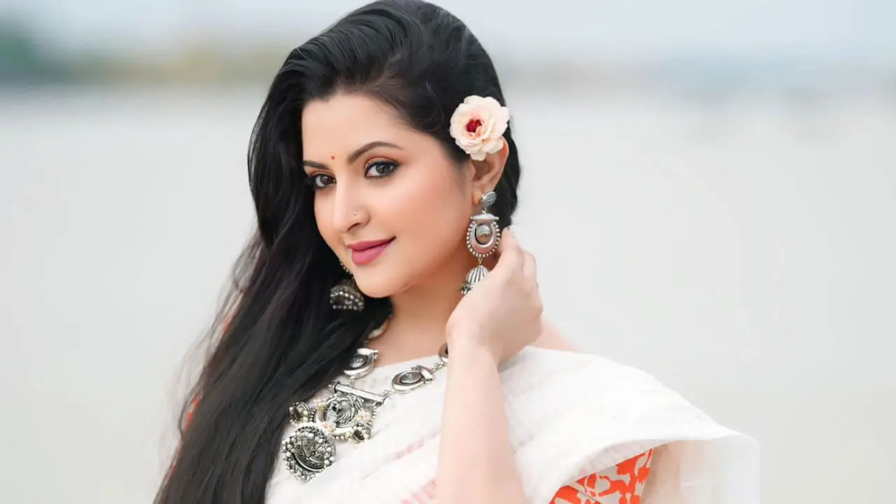 নতুন প্রেম নিয়ে ‘প্র্যাংক’ করেছেন পরীমণি!