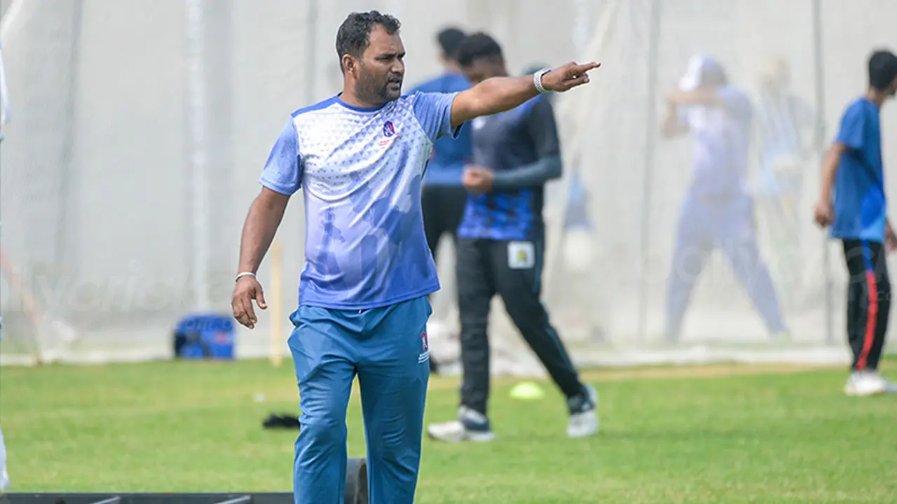 দলের ভঙ্গুর ব্যাটিং অবস্থা, যা বললেন কোচ সালাউদ্দিন