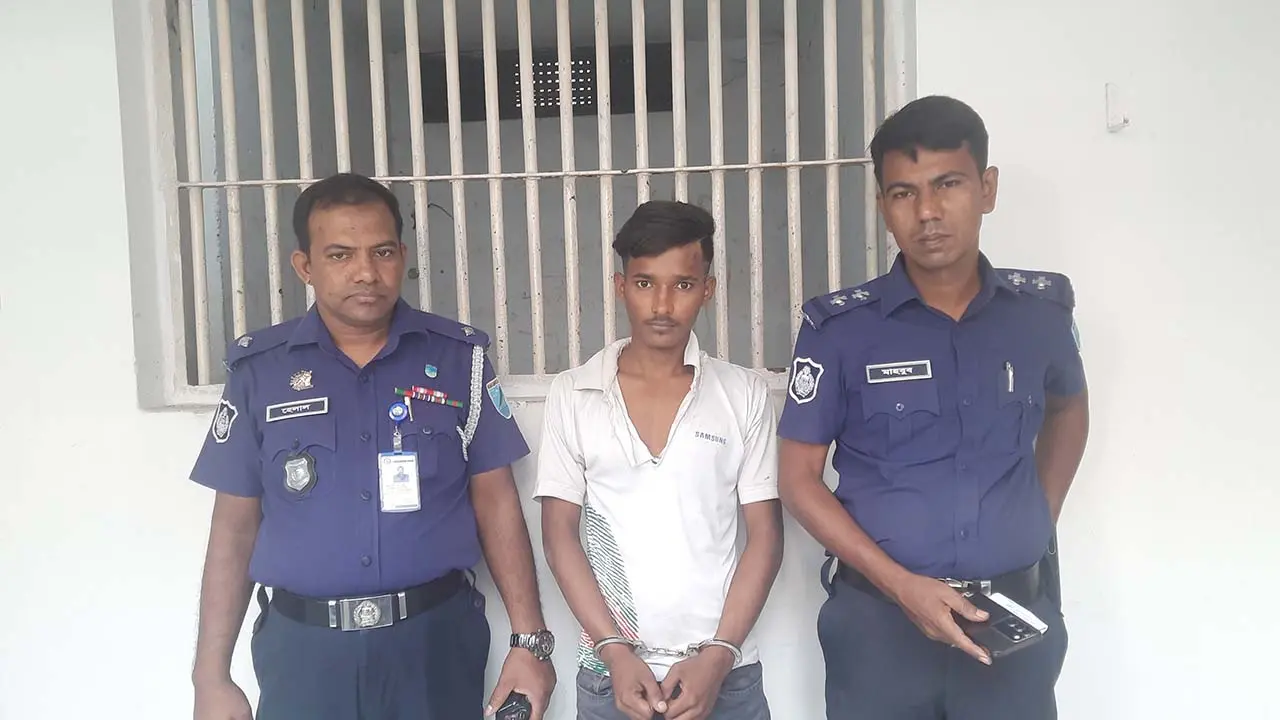 সাভারে তুচ্ছ ঘটনাকে কেন্দ্র করে ছুরিকাঘাতে যুবক খুন