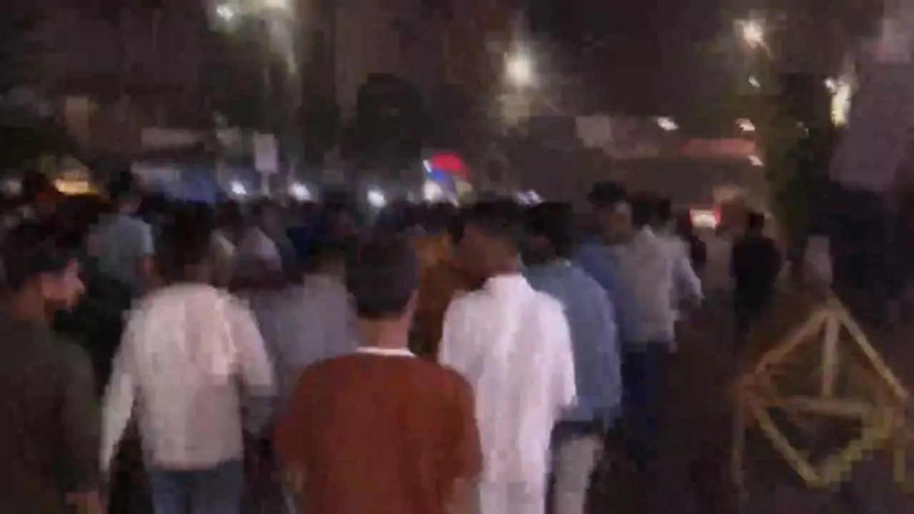 চিন্ময় কৃষ্ণের গ্রেপ্তারে অবস্থান কর্মসূচিতে দুর্বৃত্তের হামলা