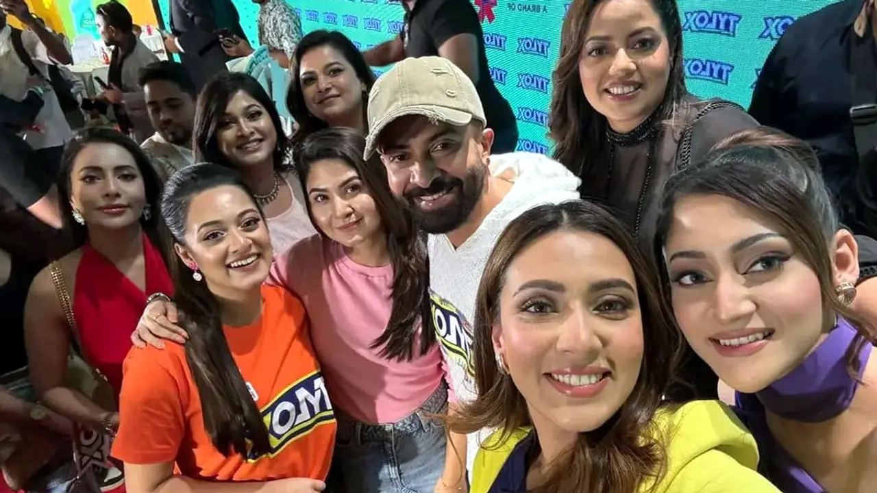 ‘দরদ’ দেখতে যাচ্ছেন শাকিব, সঙ্গে থাকছে একঝাঁক তারকা