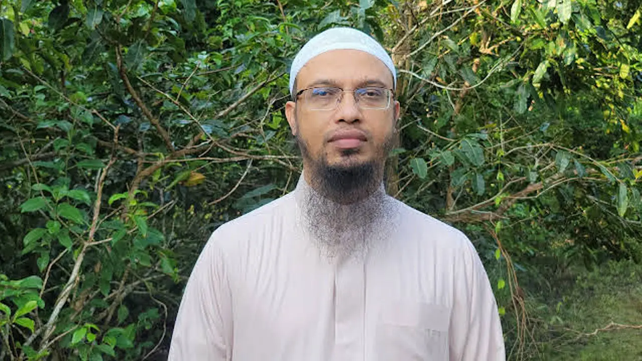 কারো উস্কানির ফাঁদে পা দেবেন না : শায়খ আহমাদুল্লাহ