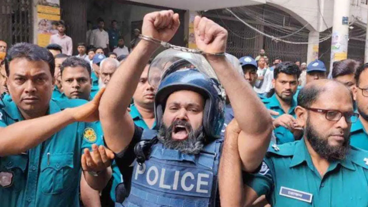 স্লোগান দিয়ে হাজি সেলিমপুত্র বললেন ‘শেখ হাসিনা আবারও আসবে’
