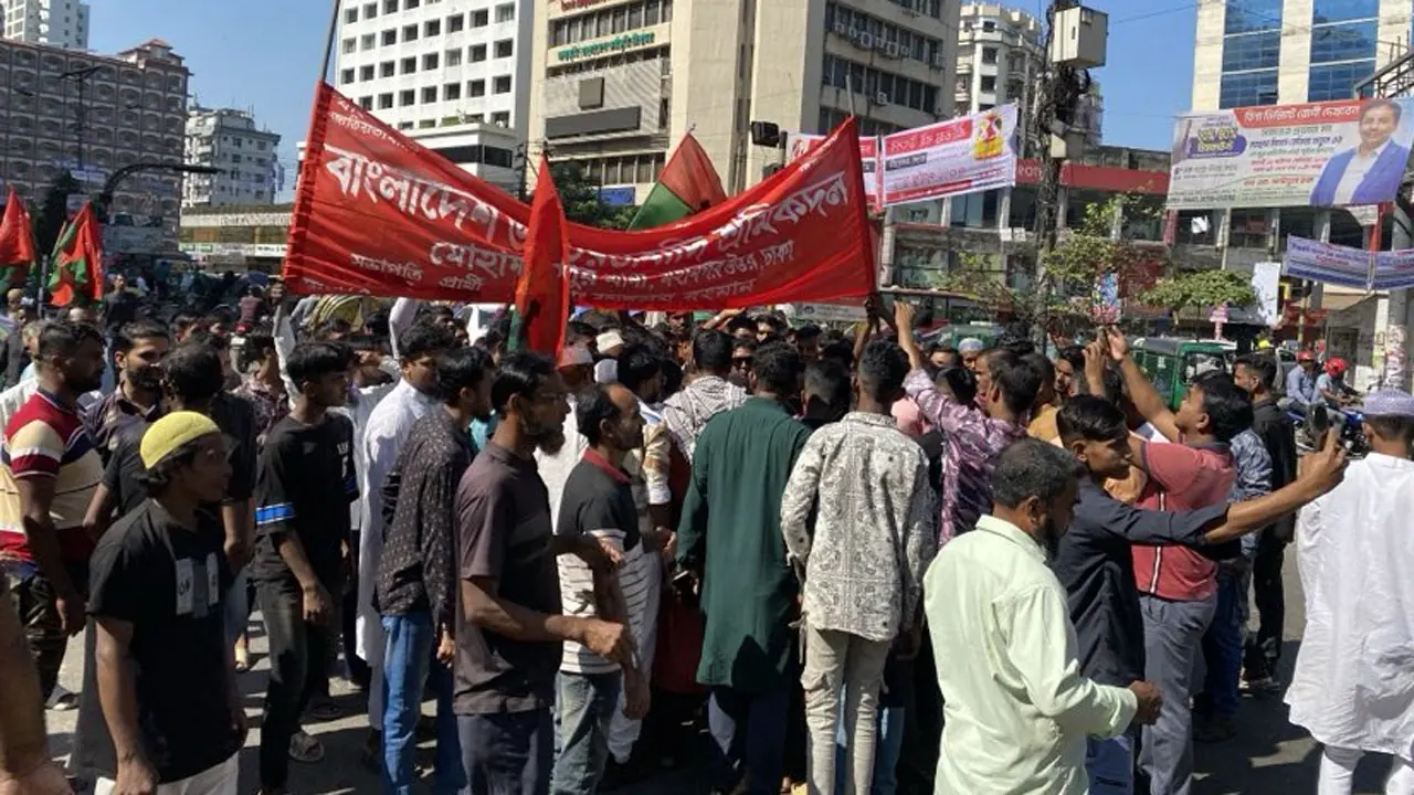 শোভাযাত্রায় অংশ নিতে নয়াপল্টনে জড়ো হচ্ছেন বিএনপি নেতাকর্মীরা