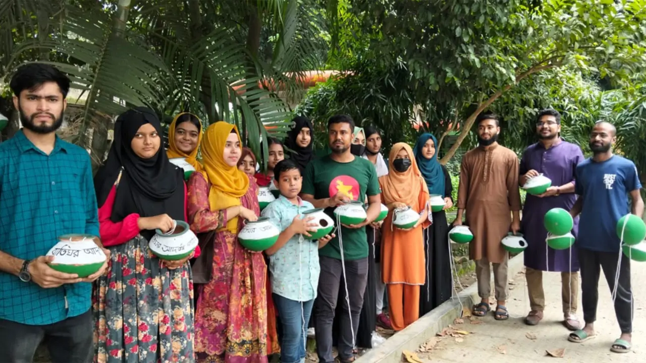 টাঙ্গাইলে গাছে গাছে বসলো মাটির হাঁড়ি