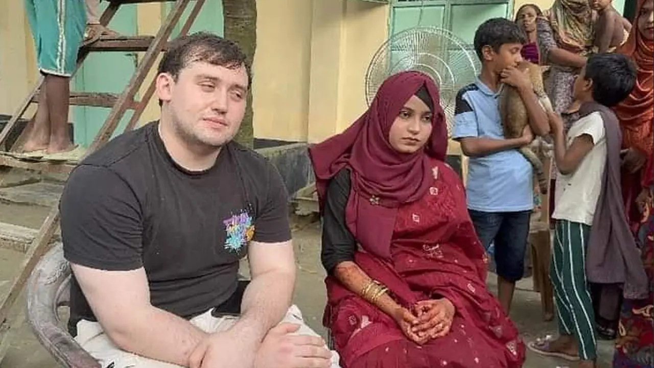 প্রেমের টানে সিরাজগঞ্জে তুরস্কের যুবক 