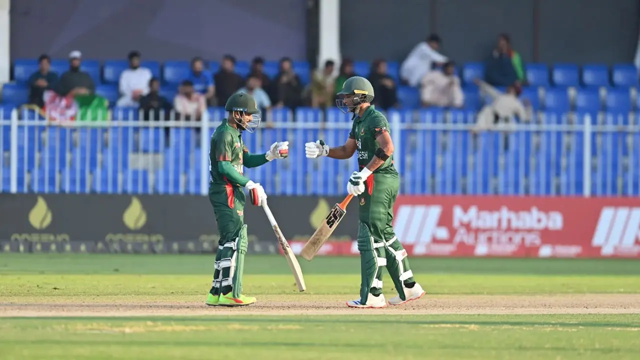 সেঞ্চুরি না পাওয়ার আক্ষেপ মাহমুদউল্লাহর, লড়াকু পুঁজি বাংলাদেশের