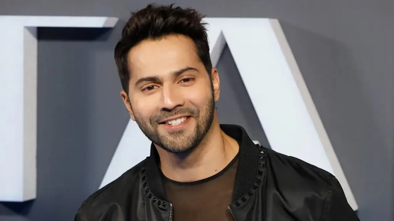 খোলামেলা দৃশ্যে অভিনয় নিয়ে মুখ খুললেন বরুণ