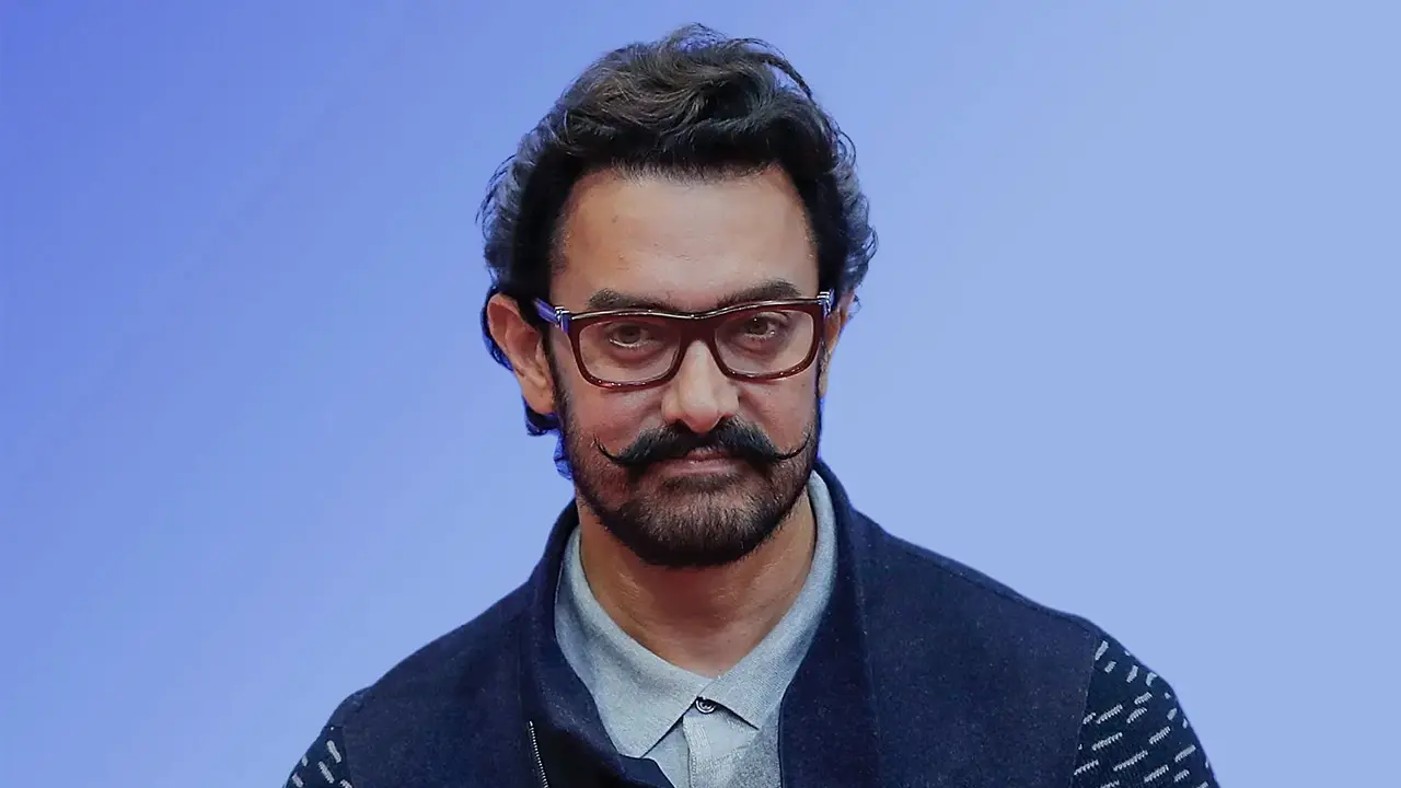 পরিবারের দুর্দিনে প্রাক্তন স্ত্রীর পাশে আমির খান