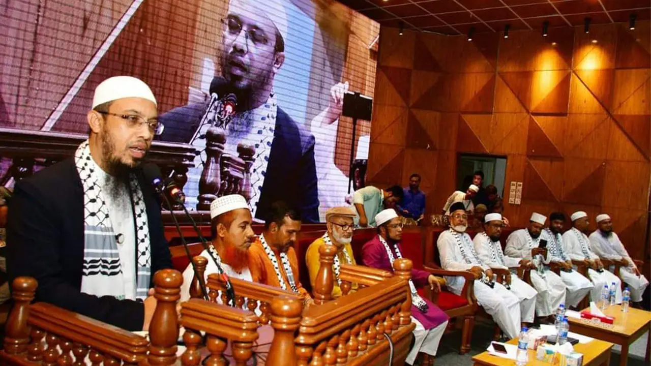 যাকাত ব্যবস্থা কার্যকর হলে দারিদ্র্য জাদুঘরে যাবে : আহমাদুল্লাহ