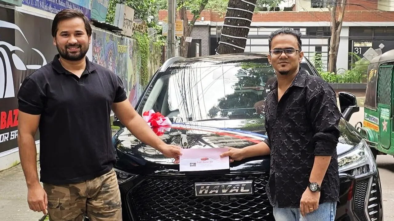সিনেমার প্রচারের জন্য গাড়ি কিনলেন অনন্য মামুন