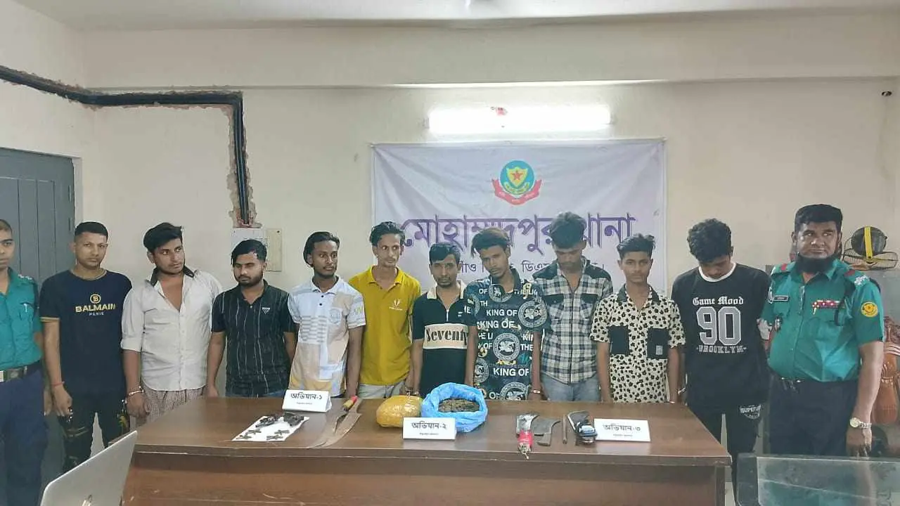 মোহাম্মদপুরে যৌথ বাহিনীর অভিযানে গ্রেপ্তার ২৯