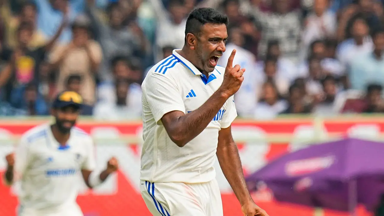 টেস্টে অশ্বিনের একাধিক রেকর্ড