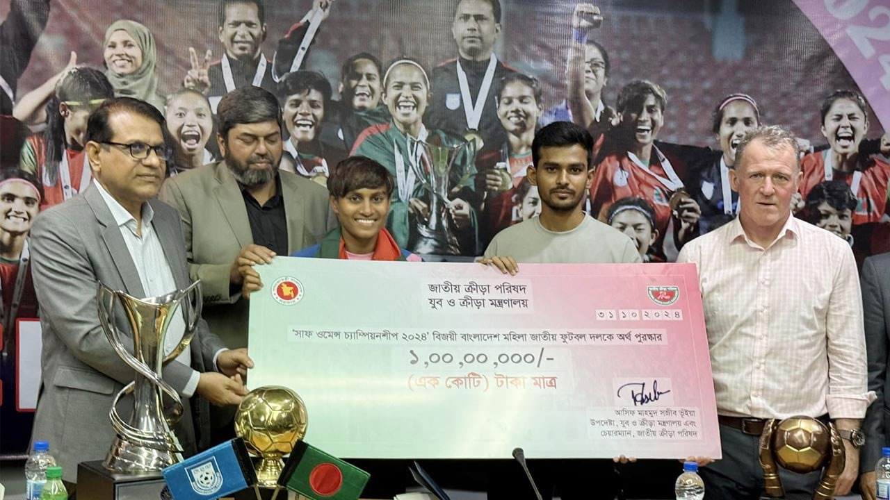 কোটি টাকা পুরস্কার ও বৈষম্য নিরসনে উদ্যোগ ক্রীড়া উপদেষ্টার