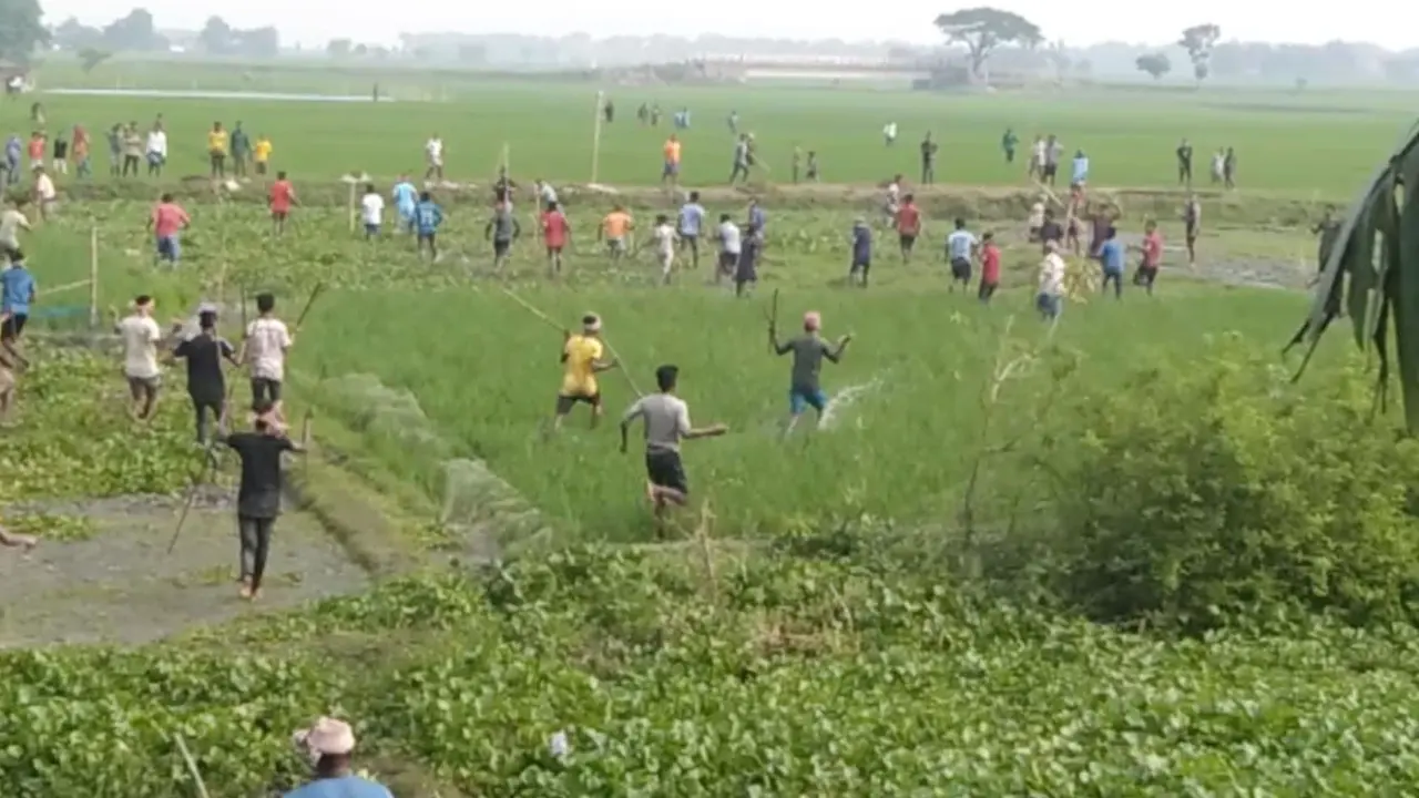 ব্রাহ্মণবাড়িয়ায় ১০ টাকা চাওয়া নিয়ে সংঘর্ষ, আহত ৩০