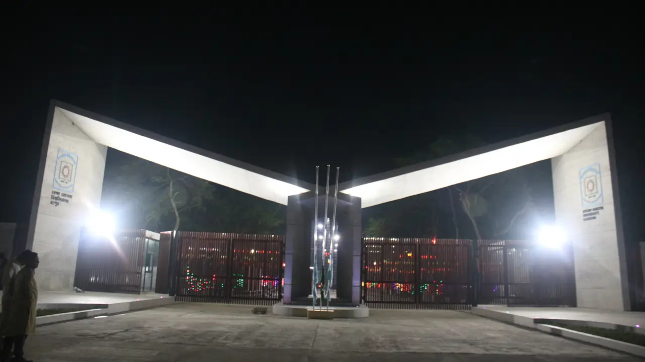 ১৭ বছরে বেগম রোকেয়া বিশ্ববিদ্যালয়