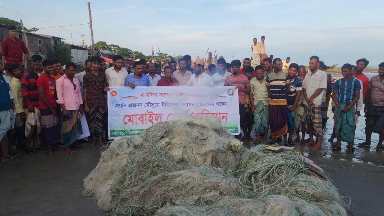 ভোলায় নিষেধাজ্ঞা অমান্য করে ইলিশ শিকার, ২৮ জেলে আটক