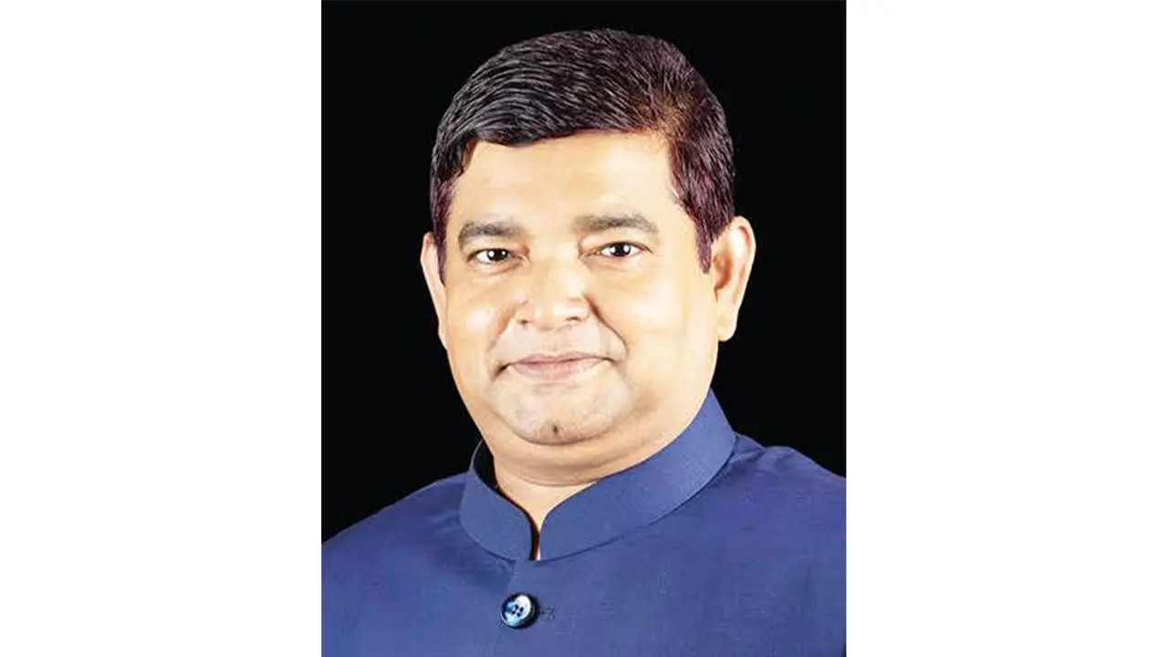 আ.লীগ নেতা ‘বিড়ি লিটনের’ বাসায় মিলল সাড়ে ৩ কোটি সিগারেট স্ট্যাম্প
