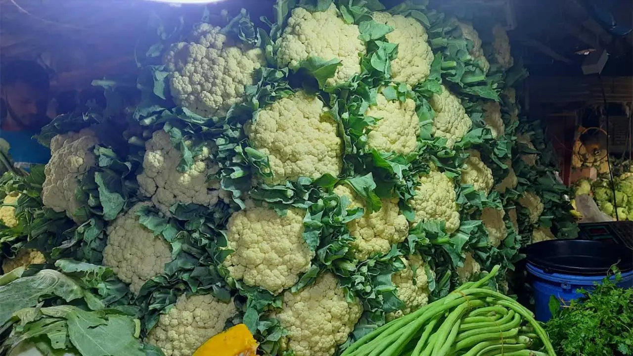 শিমের কেজি ২৮০, বেগুন ১৫০!