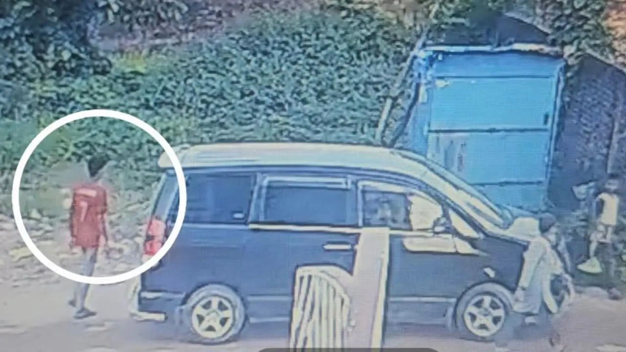 প্রকাশ্যে যুবক হত্যা : গুলির আগে তাহসিনকে অনুসরণ করেন এমরান