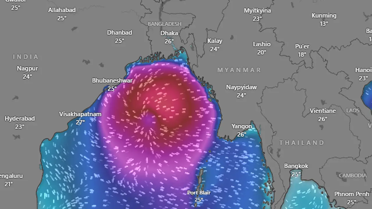 পায়রা বন্দর থেকে সাড়ে ৫শ কিলোমিটার দূরে ঘূর্ণিঝড় দানা