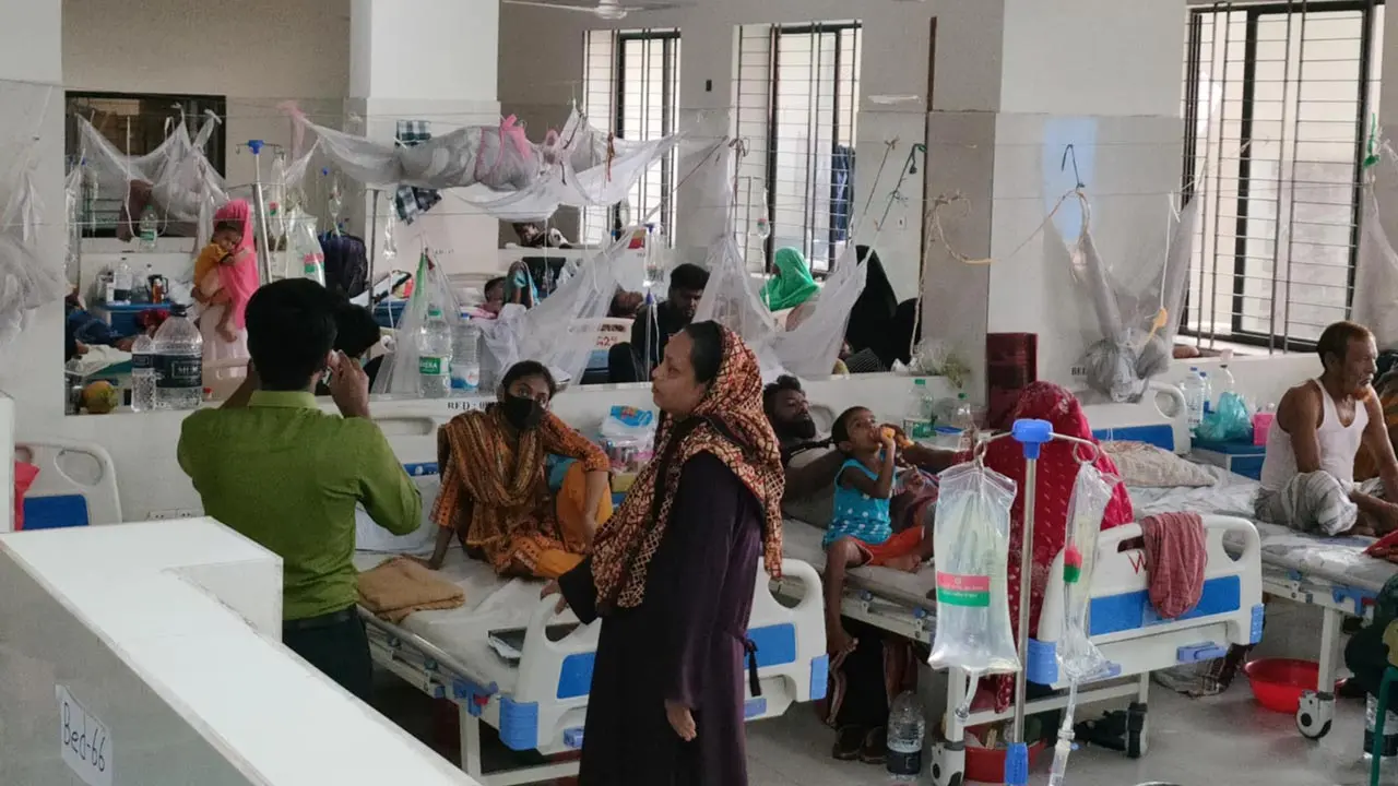 ডেঙ্গু নিয়ে বেসরকারি হাসপাতালের বাণিজ্য, রোগীর ওপর বাড়তি চাপ