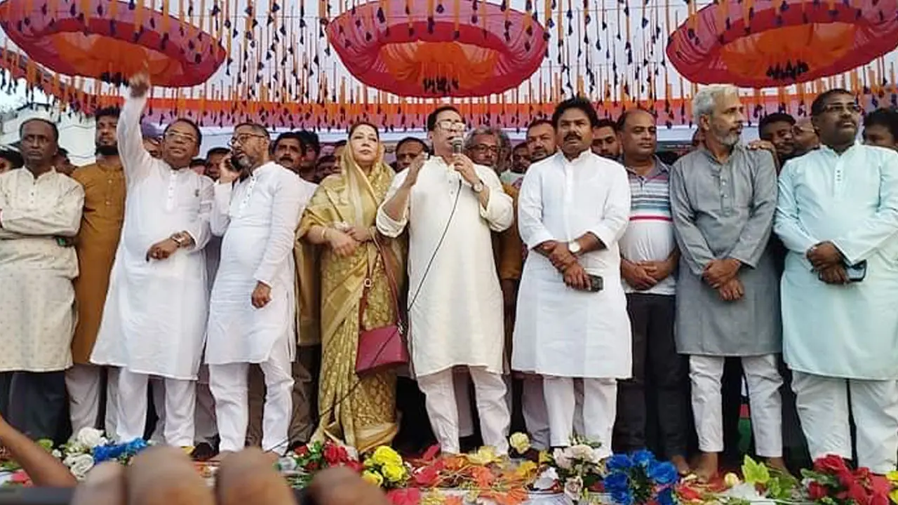 ‘শেখ হাসিনার মাথা পালিয়ে গেলেও বডি রয়েছে দেশে’