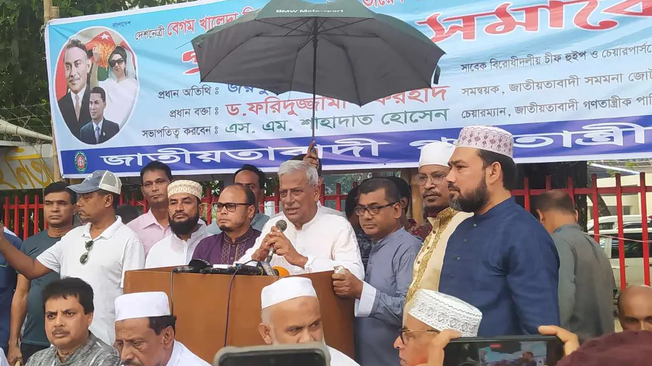‘হাসিনা ৪১ সাল পর্যন্ত থাকলে স্বাধীনতা দিল্লির পায়ের নিচে থাকতো’