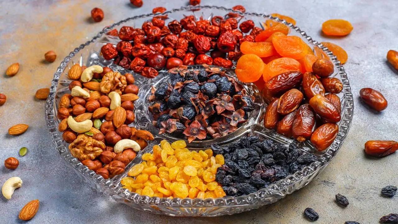 যেসব শুকনো ফল ইউরিক অ্যাসিড কমায়