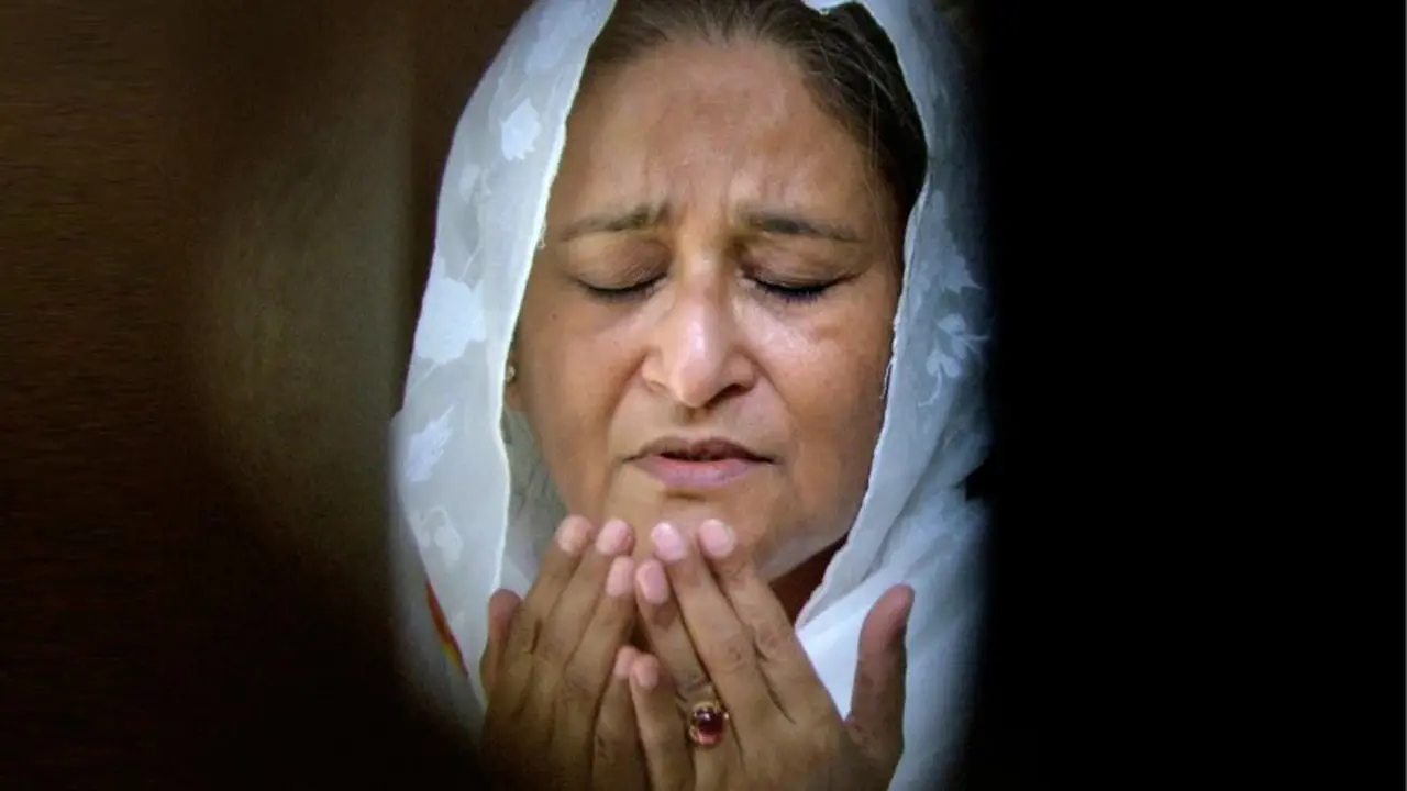 শেখ হাসিনাকে রাজনৈতিক আশ্রয় দেওয়া নিয়ে ভারত যা ভাবছে