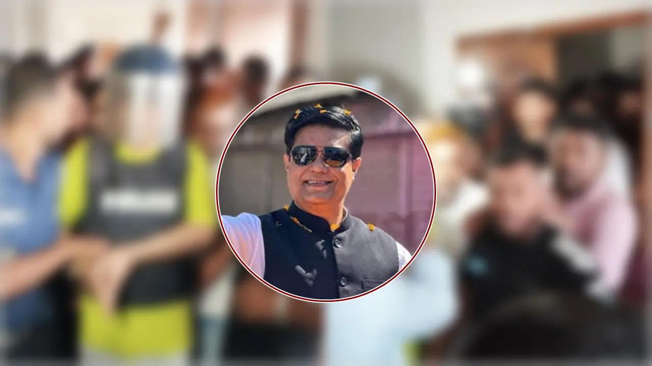 আদালতকে ‘উন্নয়নের গল্প’ শোনালেন জ্যাকব, বাইরে অনুসারীদের মিছিল