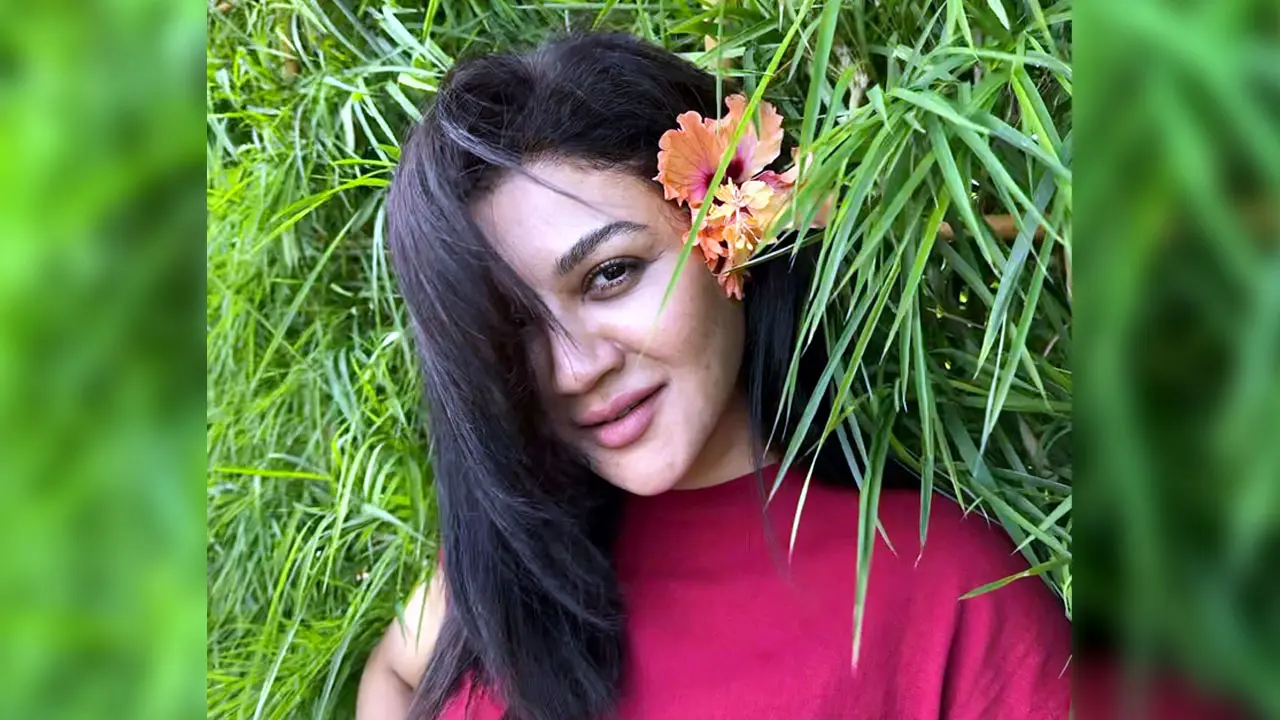 কাকে ভালোবাসার কথা জানালেন জয়া