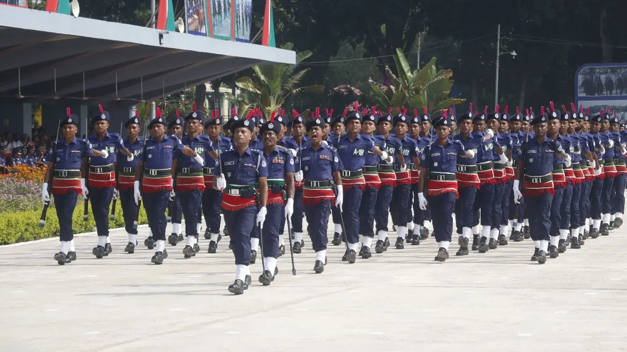 পুলিশে এসআই নিয়োগে প্রস্তুতি নেবেন যেভাবে
