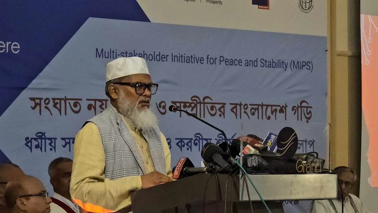 সব ধর্মীয় গোষ্ঠীকে সেফ গার্ড দেবে সরকার : ধর্ম উপদেষ্টা