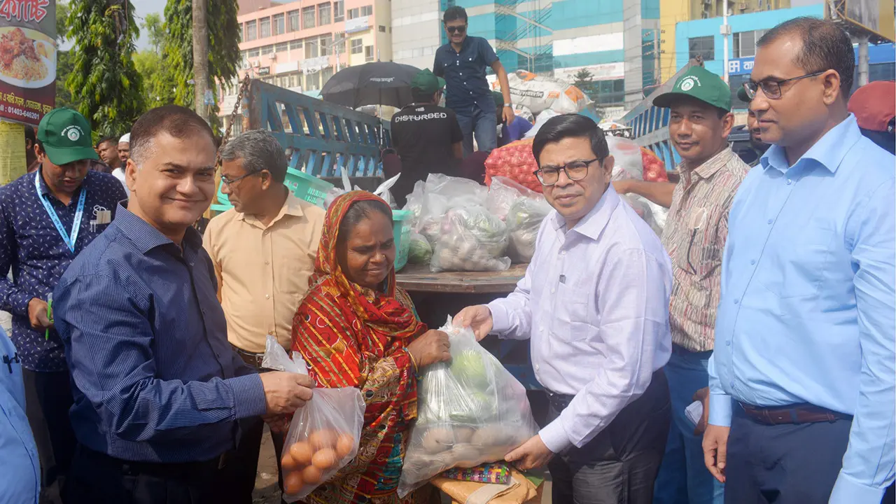খুলনার ৫ স্থানে ভর্তুকি মূল্যে বিক্রি হচ্ছে কৃষিপণ্য