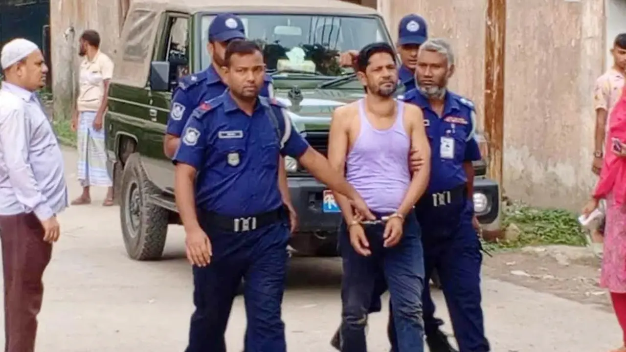 লালমনিরহাটে দরপত্র জমাদানে বাধা দেওয়ায় যুবদলের আহ্বায়ক আটক