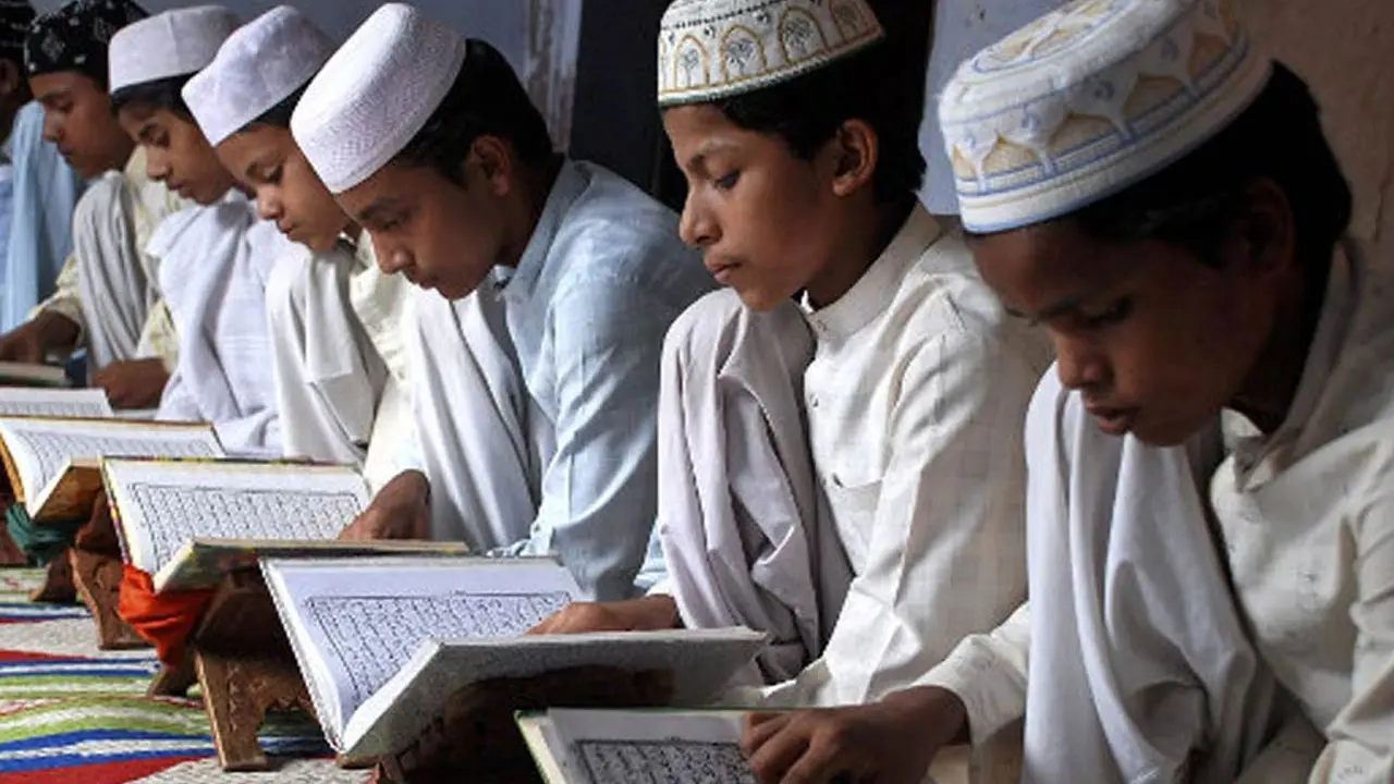 ভারতে মাদরাসায় অর্থ সাহায্য বন্ধ করতে পরামর্শ জাতীয় শিশু কমিশনের