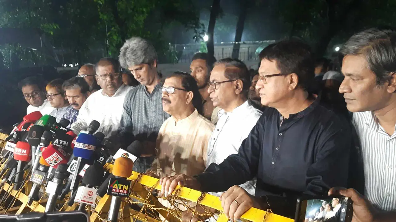 ‘রাজনৈতিক দলগুলোর সঙ্গে এনগেজমেন্ট আরও বেশি করার কথা বলেছি’