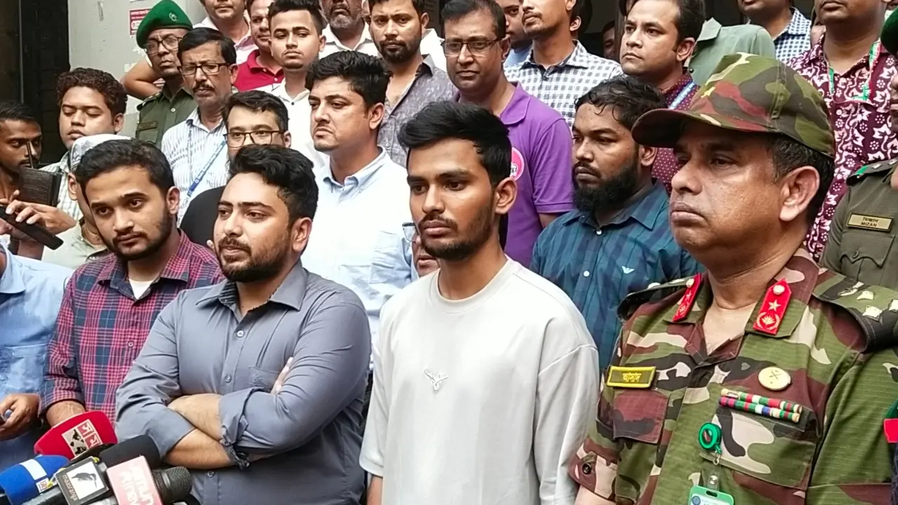 গণহত্যাকে যে সাংবাদিকরা বৈধতা দিয়েছেন তাদের আইনের আওতায় আনা উচিত