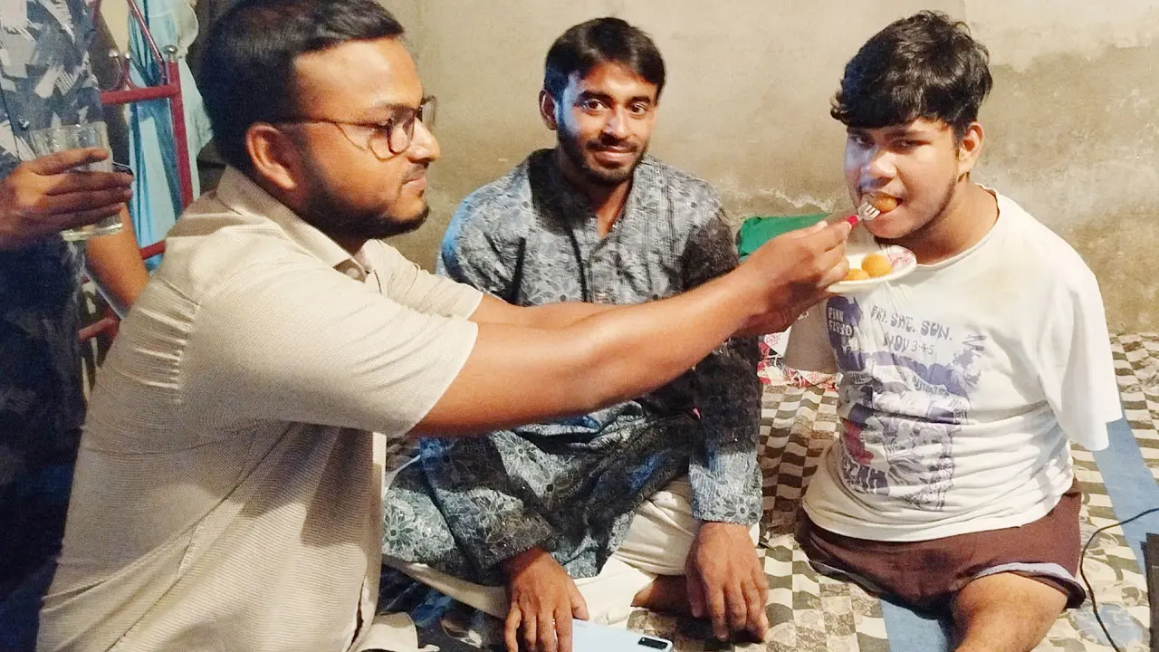 অদম্য সেই রাসেলের লেখাপড়ার দায়িত্ব নিল ছাত্রশিবির