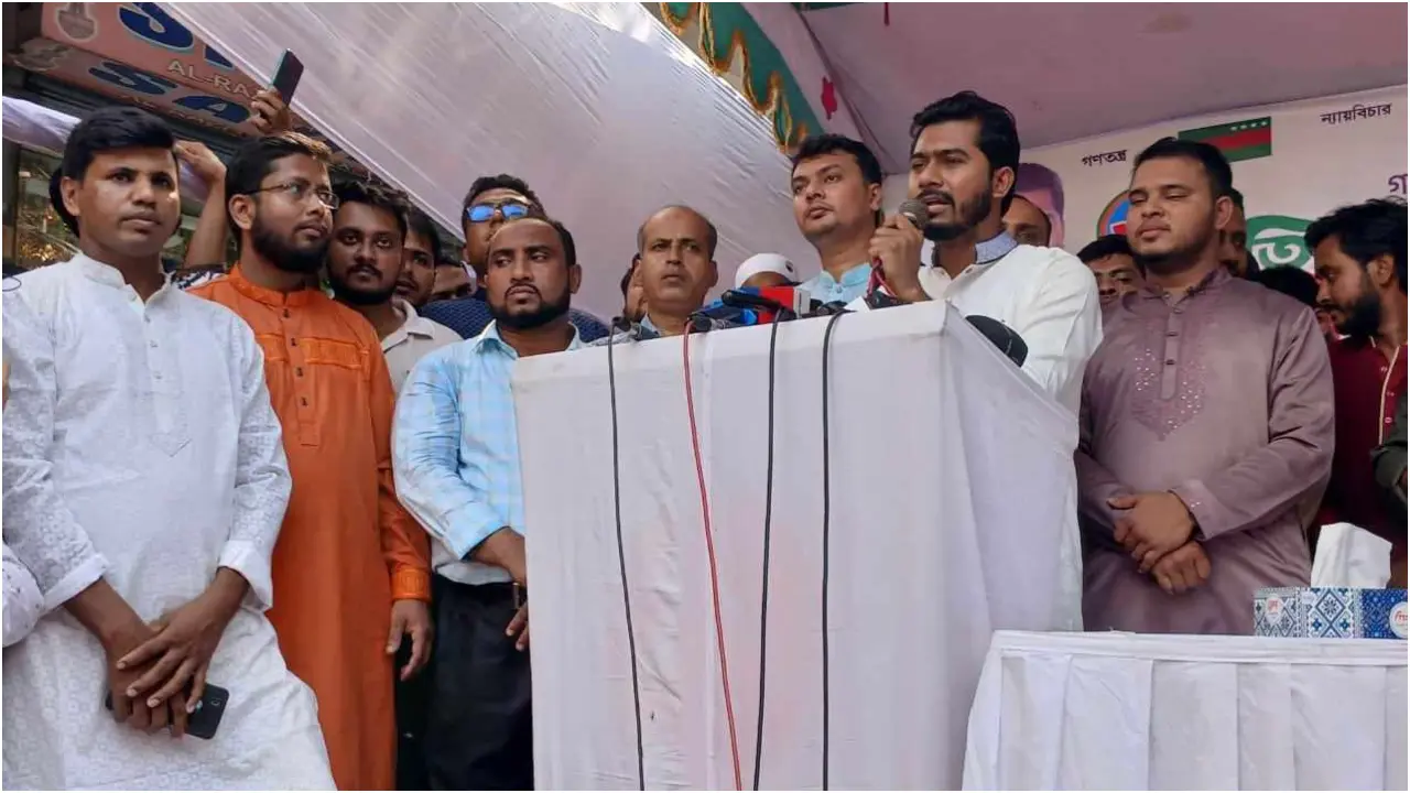 একইসঙ্গে দলীয় প্রধান ও সরকার প্রধান নয় : নুর