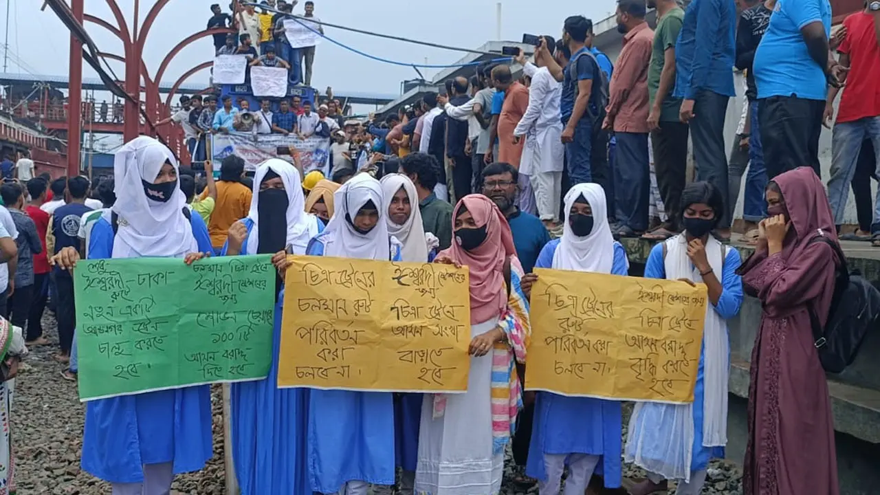 সুন্দরবন ও বেনাপোল এক্সপ্রেসকে আগের রুটে ফেরানোর দাবি