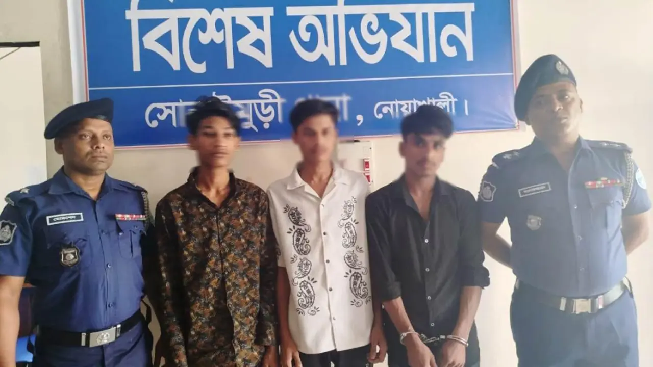 লুট হওয়া আগ্নেয়াস্ত্রসহ ছবি পোস্ট, বেরিয়ে এলো পুলিশ হত্যার তথ্য