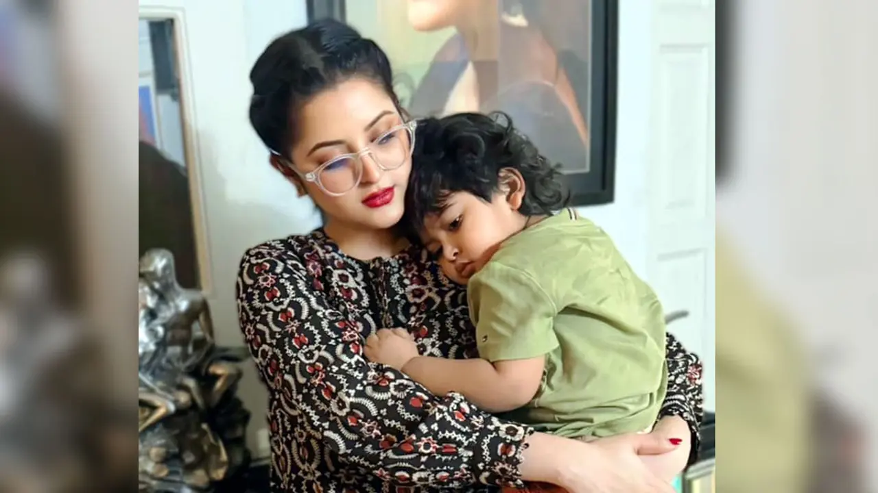 চোখে ব্যথা পেয়ে হাসপাতালে ভর্তি পরীমণির ছেলে