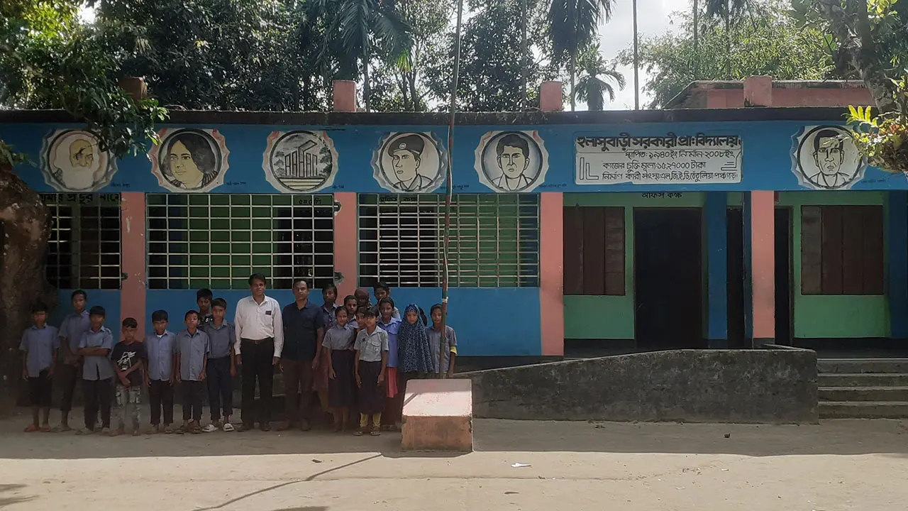 ২ শিক্ষক দিয়ে চলছে প্রাথমিকের ২১৫ শিক্ষার্থীকে পাঠদান