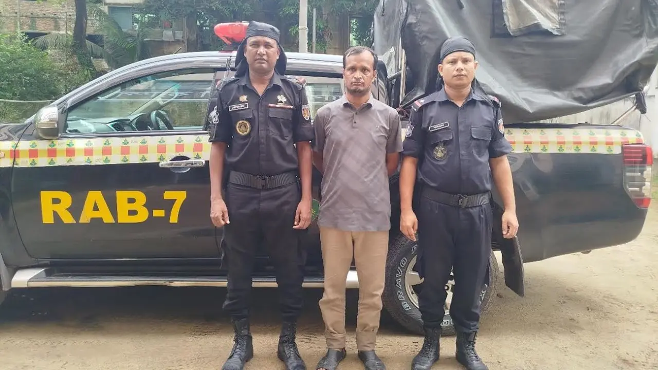 মাহিন হত্যা : অস্ত্রধারী সেই ফিরোজ গ্রেপ্তার