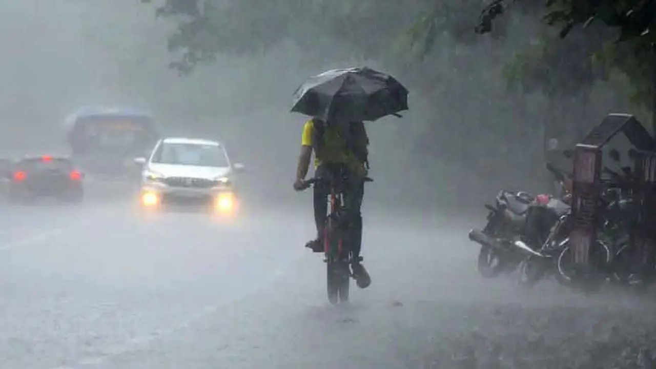 ঢাকাসহ পাঁচ বিভাগে ভারী বৃষ্টির আভাস