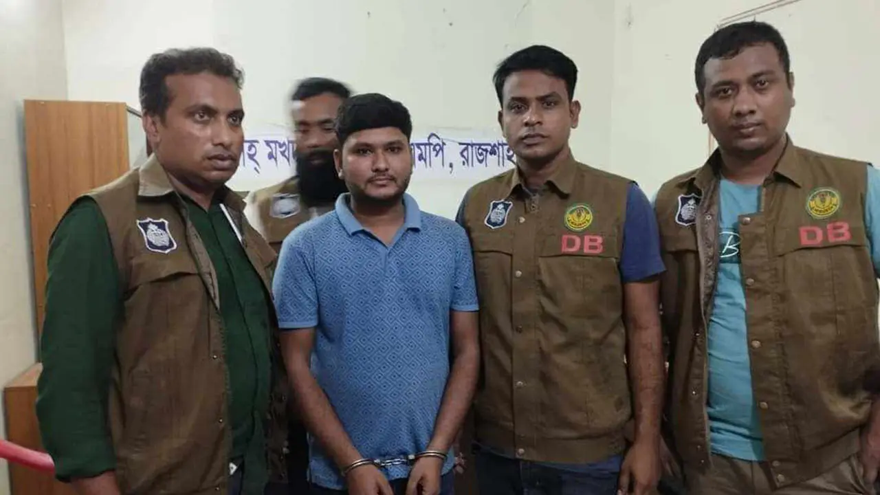বগুড়া জেলা ছাত্রলীগের সভাপতি রাজশাহীতে গ্রেপ্তার